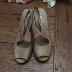 Aerosoles tannude peep toe strap heels